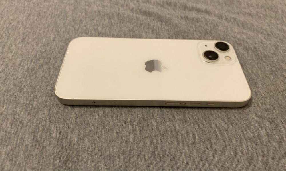 iPhone 13 92% kondycji, śliczny smartfon