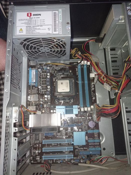 Продам комплект для пк.Материнка +проц+блок живлення в корпусі