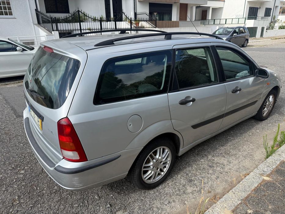 Ford Focus  2002 ( 1 dono )