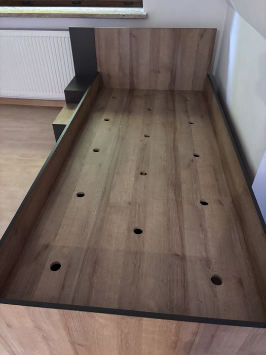 Łóżko i szafa w komplecie lub osobno