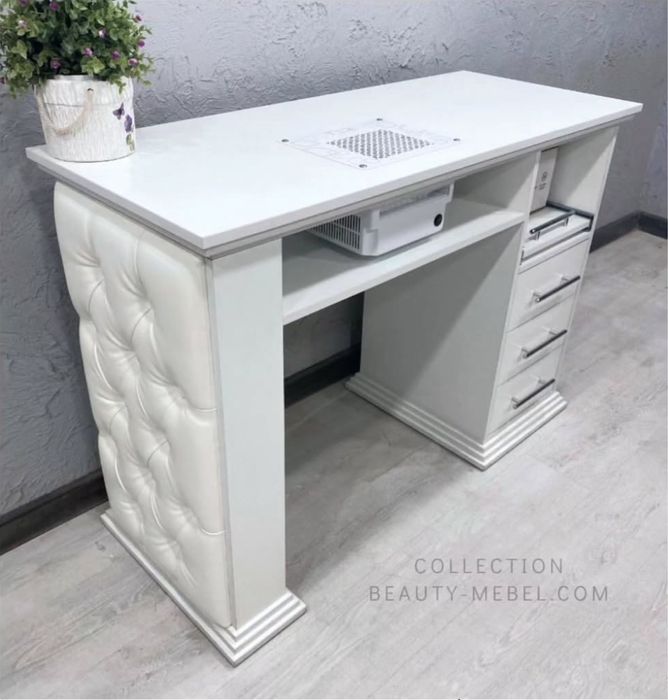 Меблі для салону краси манікюрний стіл