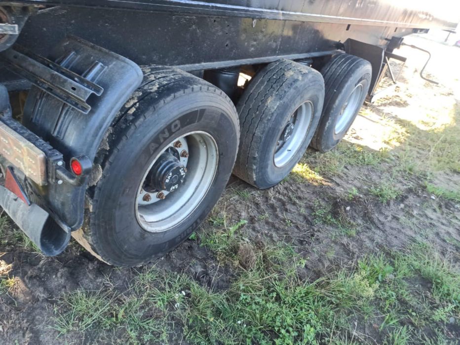 Naczepa wywrotka Schmitz 52m3 Hamulce tarczowe Nowa plandeka Klapodrzw