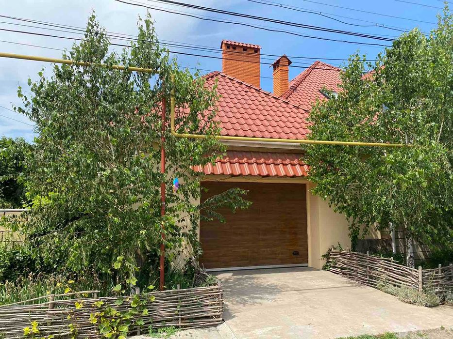 :) ЕКС продам будинок в с.Фонтанка 3 спальні кухня вітальня з меблями технікою 195 000 долл