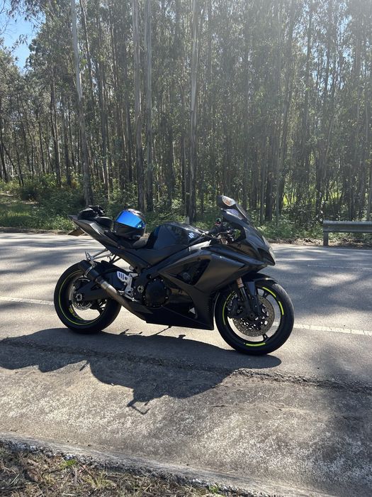 GSXR 1000 k7 impecável