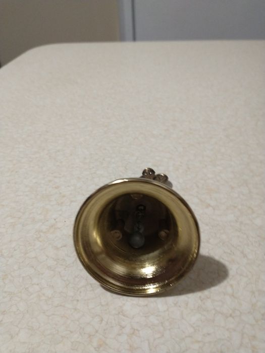 Mosiężny dzwonek kobieta w sukni 10.5 cm wysokość