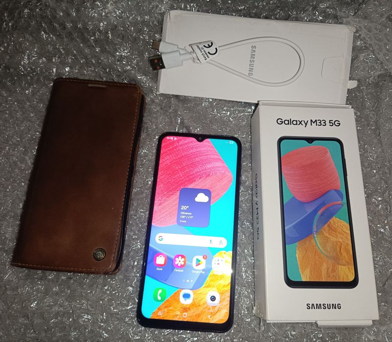 Samsung M33 5G 6/128 в отличном состоянии+Комплект