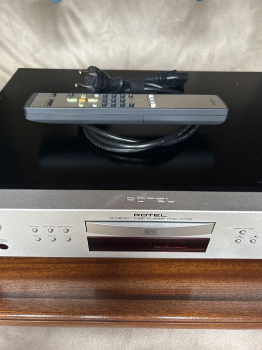Leitor de CD ROTEL RCD-1072