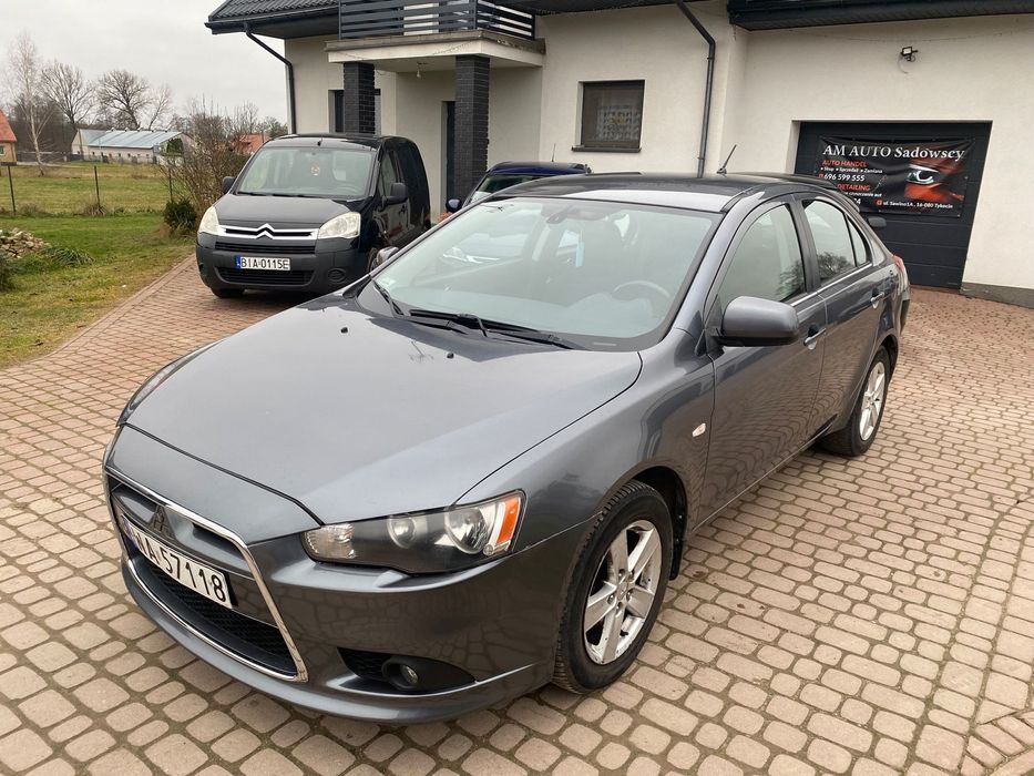 Mitsubishi Lancer Mitsubishi lancer 1.5 benzyna 2010 rok
