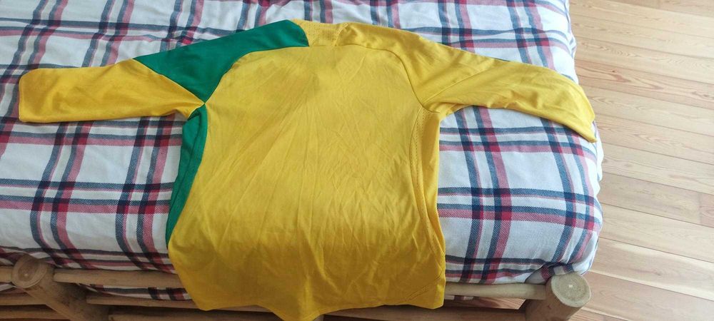 Football Jersey (Size M)