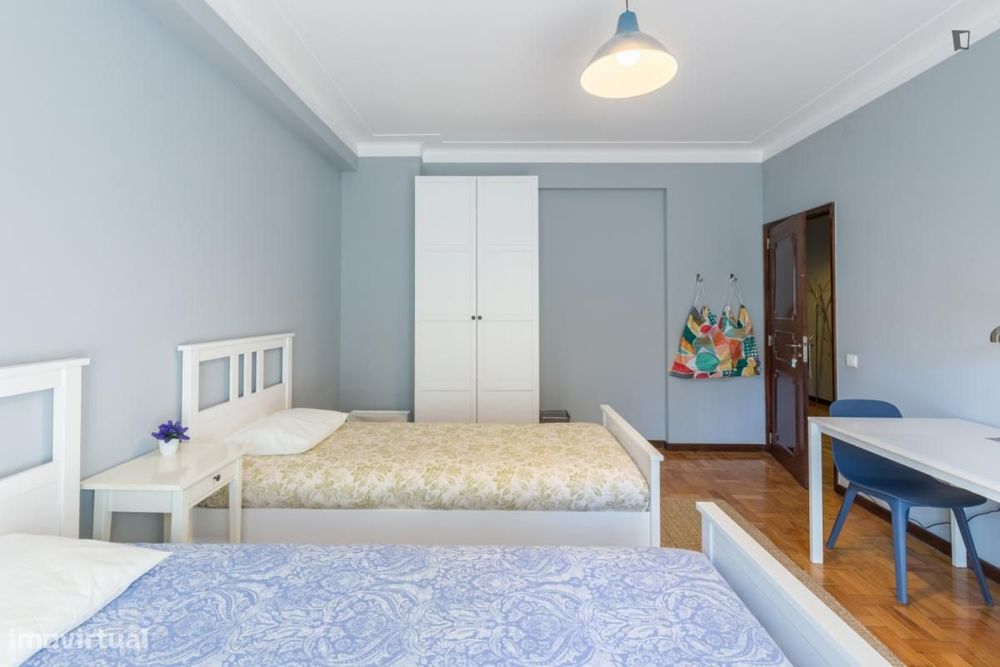 Room - located in Paranhos, Porto