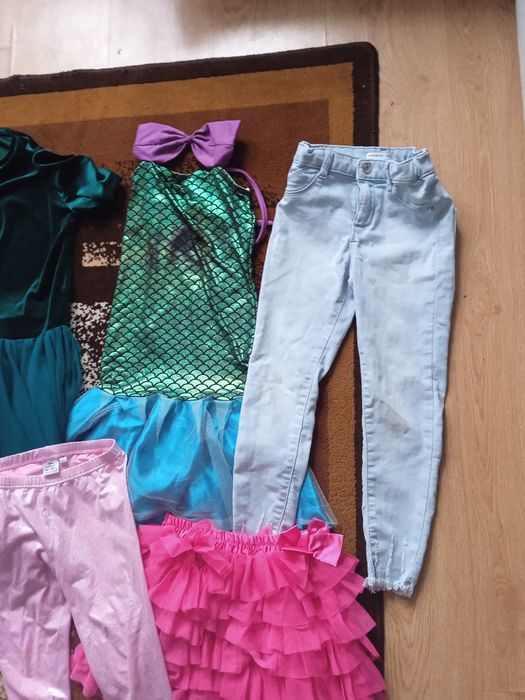 Komplet ubrań dla dziewczynki
