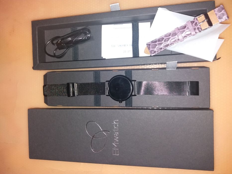 Смарт часы Emwatch