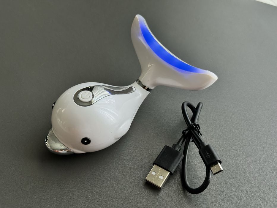 Масажер для обличчя. LED + вібро