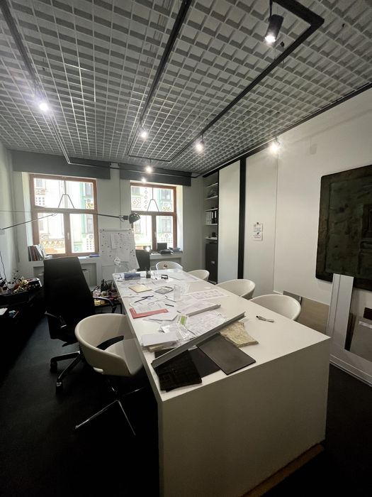 Без%. Продаж квартири, офіс.  110м2. Воздвиженка. Поділ.