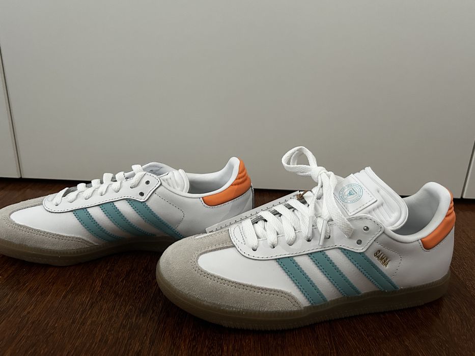 Sapatilhas samba azul turquesa e coral