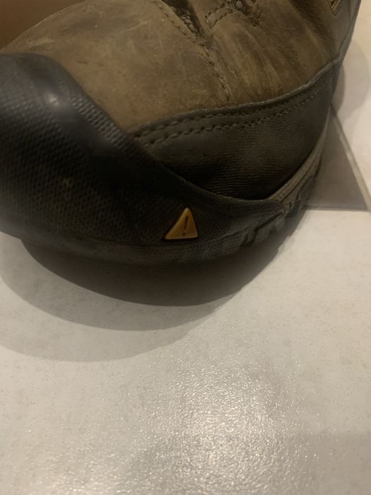 Продам черевики для будівельників KEEN