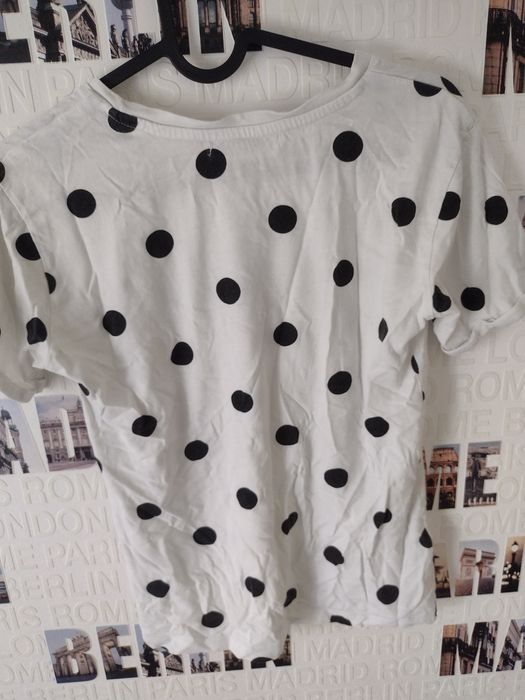 Koszulka w grochy