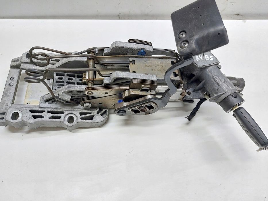 Stacyjka Kluczyk Pion Kierowniczy Kolumna Kierownicza Audi 4B0905851C