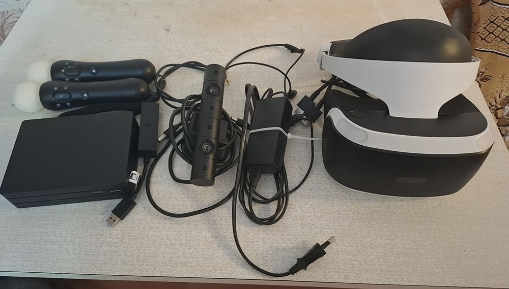 Продам VR PS4 окуляри ( віртуальної реальності)
