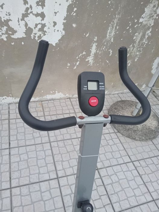 Bicicleta de ginástica