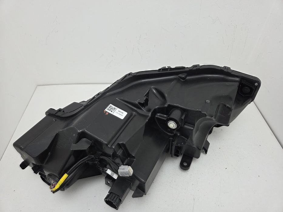 Фара права Nissan Rogue T33 2021-2025 Темна USA