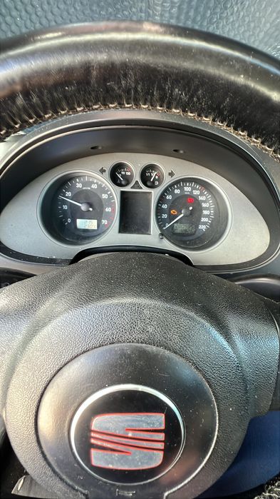 Seat Ibiza 1.4 Gasolina – Económico