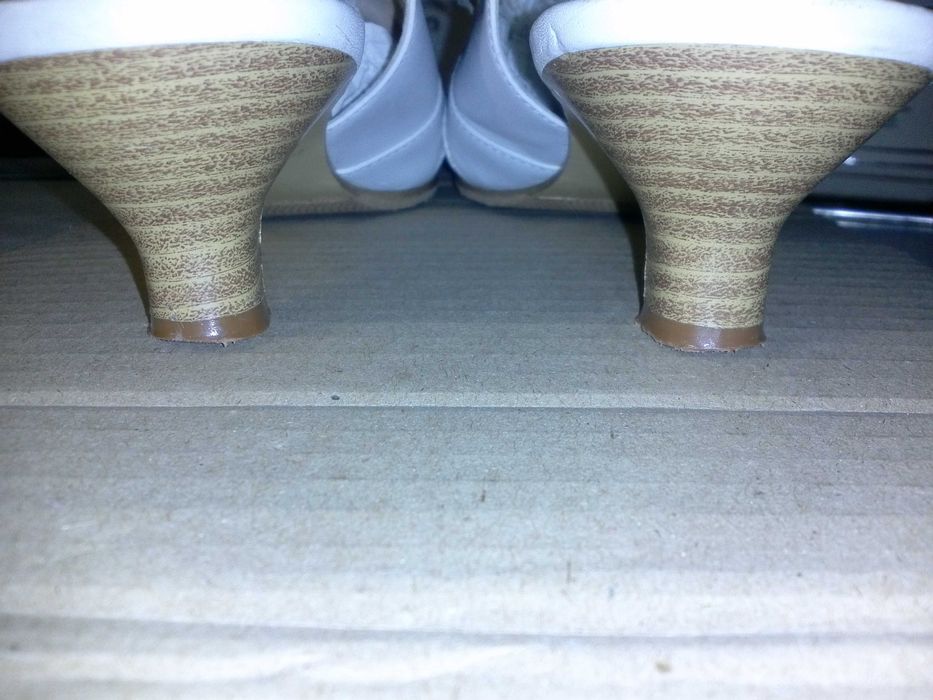 Обувь женская Летние кожаные белые босоножки размер 38