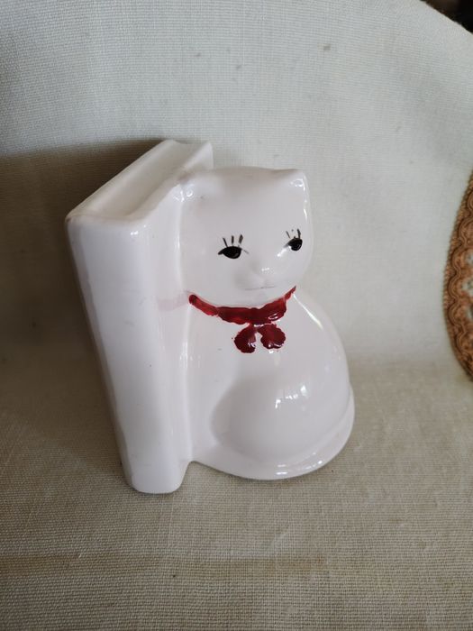 Podpórka do książek w kształcie kotów w stylu vintage: