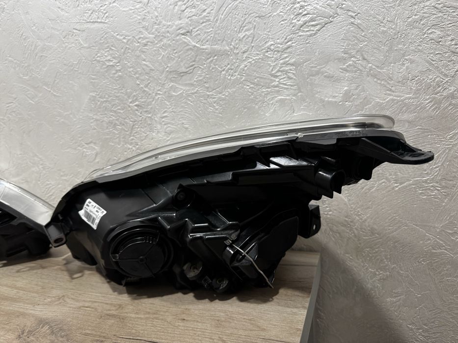 Фари Opel Corsa D/2010-2014/Опель Корса Д (Рестайлінг)