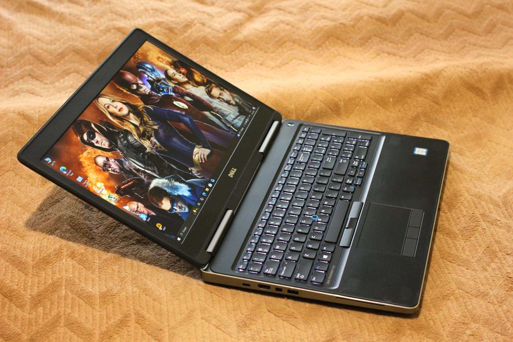 DELL7510/Core i7-6820HQ/NvidiaQuadroM1000M 2GB/16GB/SSD256/АКБ4ч/15FHD