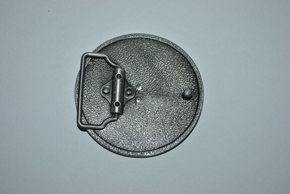 Пряжка на ремінь