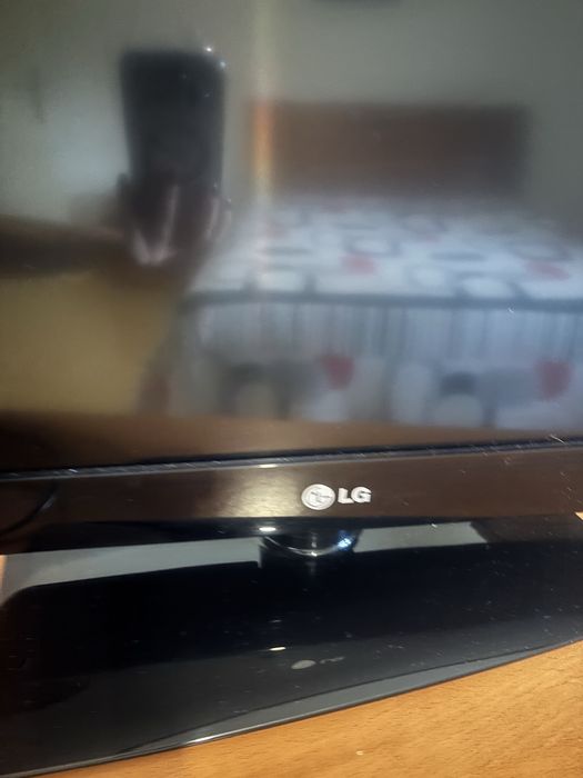 TV LG 32” — Modelo 32LD450