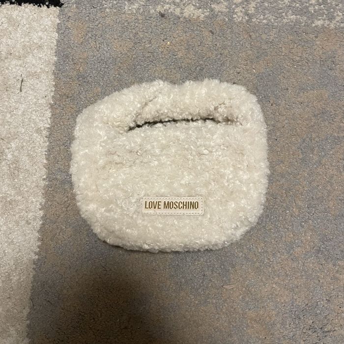 Love moshino bag