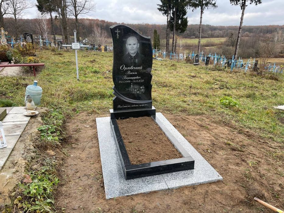 Виготовлення пам’ятників під ключ