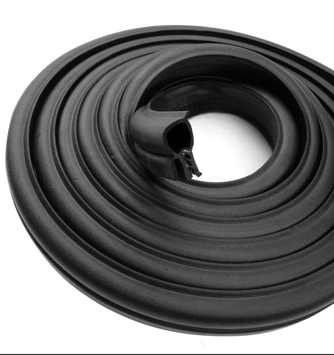 Ущільнювач уплотнитель резина задньої двері Volkswagen Caddi  2004-20