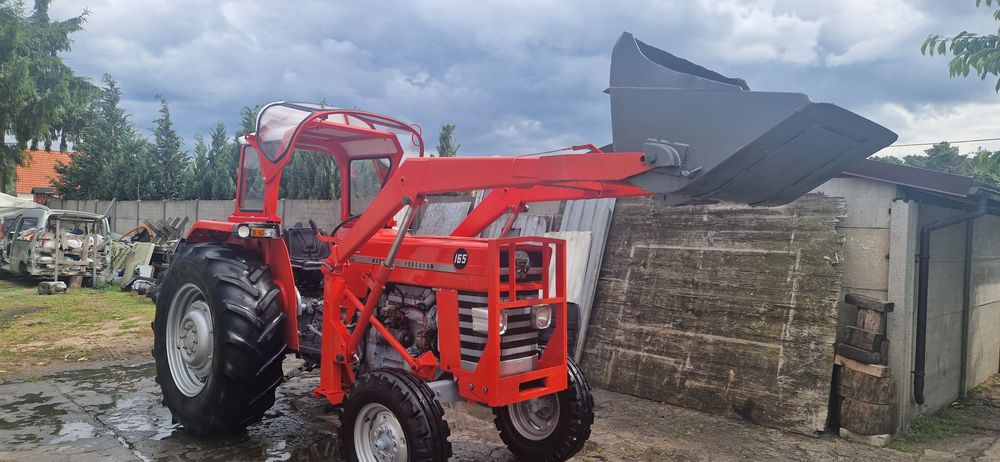 Ciągnik rolniczy massey ferguson