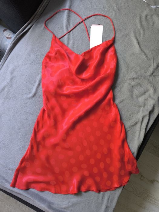 Nowa satynowa czerwona sukienka Zara S w grochy na ramiączkach mini