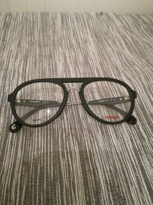 Óculos Carrera