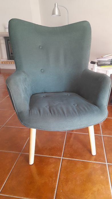 2  Cadeirões usados: €60; 1 Cadeirão: €35
