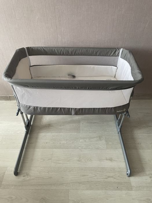 Приставне ліжко для немовлят