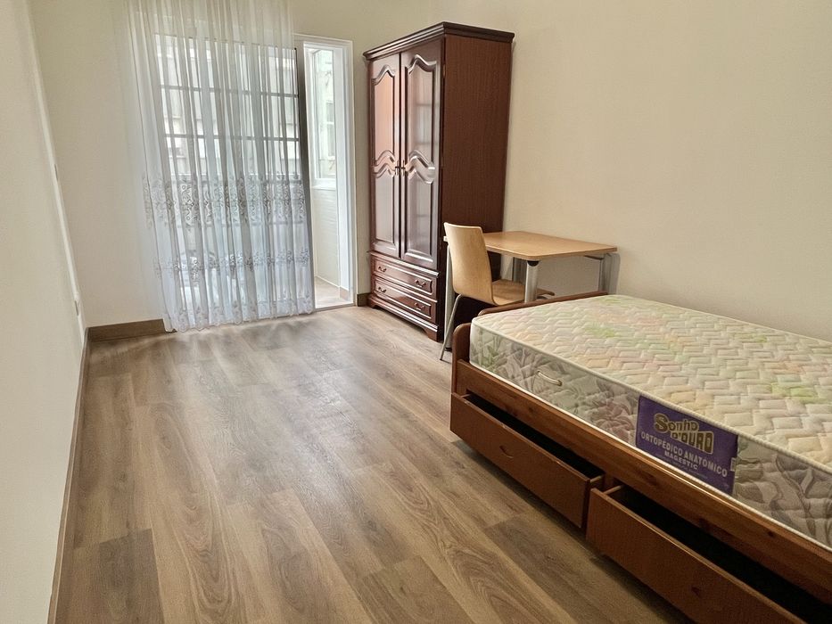 Quartos com Varanda e sem Varanda, 2 min a pé do comboio