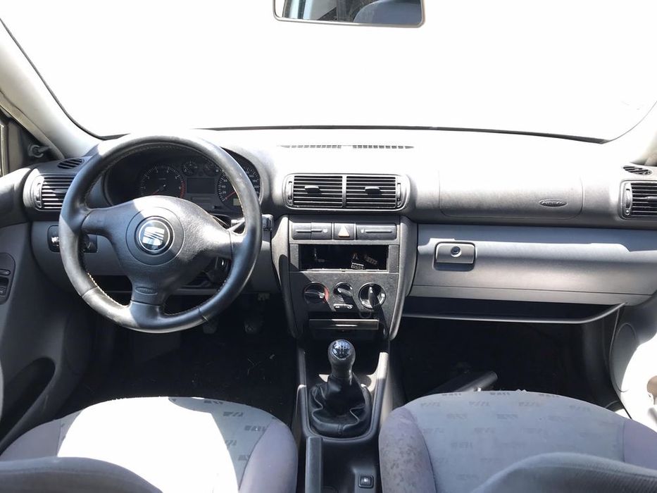 Seat Leon 1.4 16V 5P 2001  - Para Peças