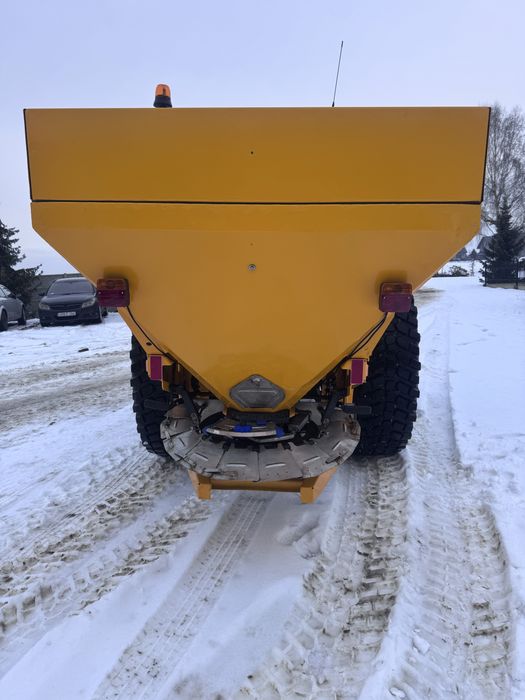 Posypywarka rozsiewacz do soli solarka Rauch Axeo 18.1 jak nowy