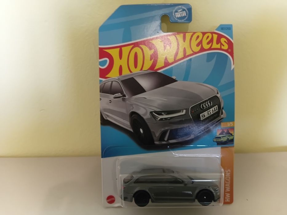 Машинки HOT WHEELS