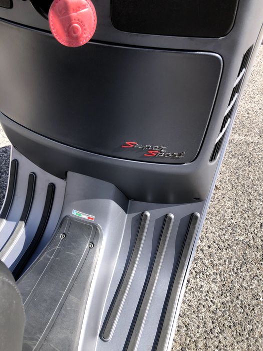 Vespa 300 GTS Super Sport