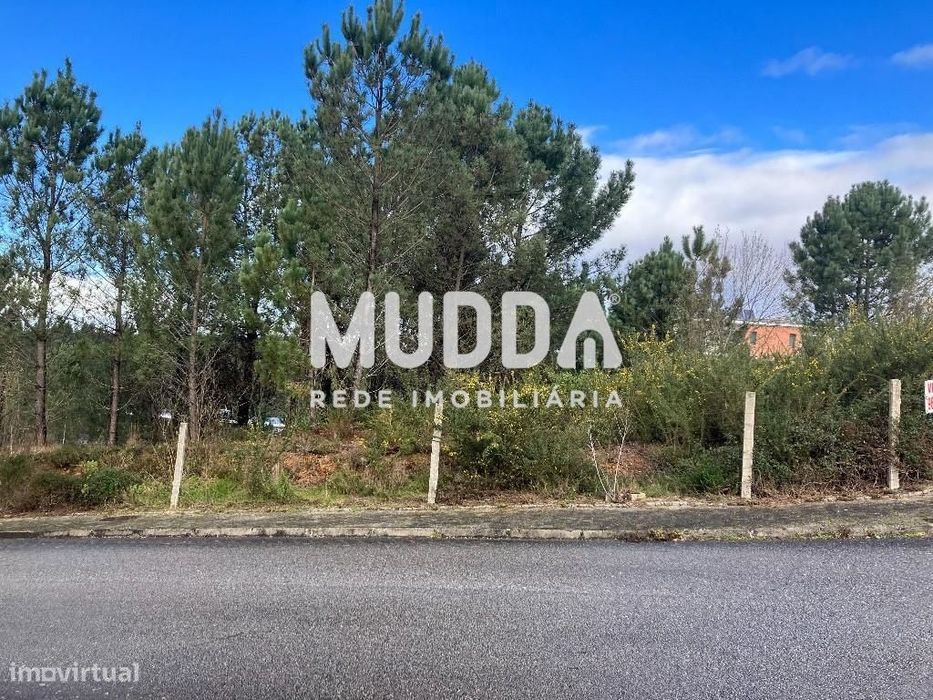 Terreno de 759 m2 para Construção