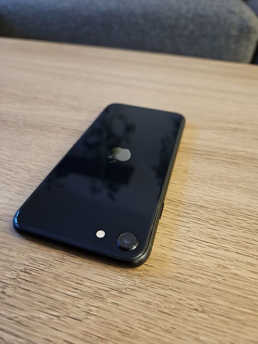 Iphone SE3 (2022) 64 Gb - 93% Baterii! + szkło