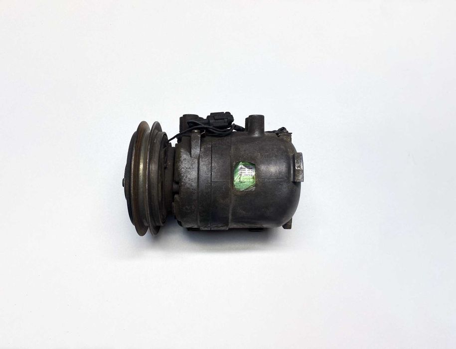 Компресор кондиціонера Nissan Navara D22. Pick Up D22 - 2.5TD