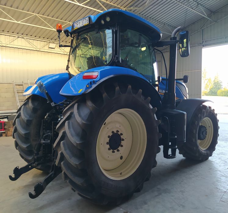 Ciągnik New Holland T7.230 P.C.