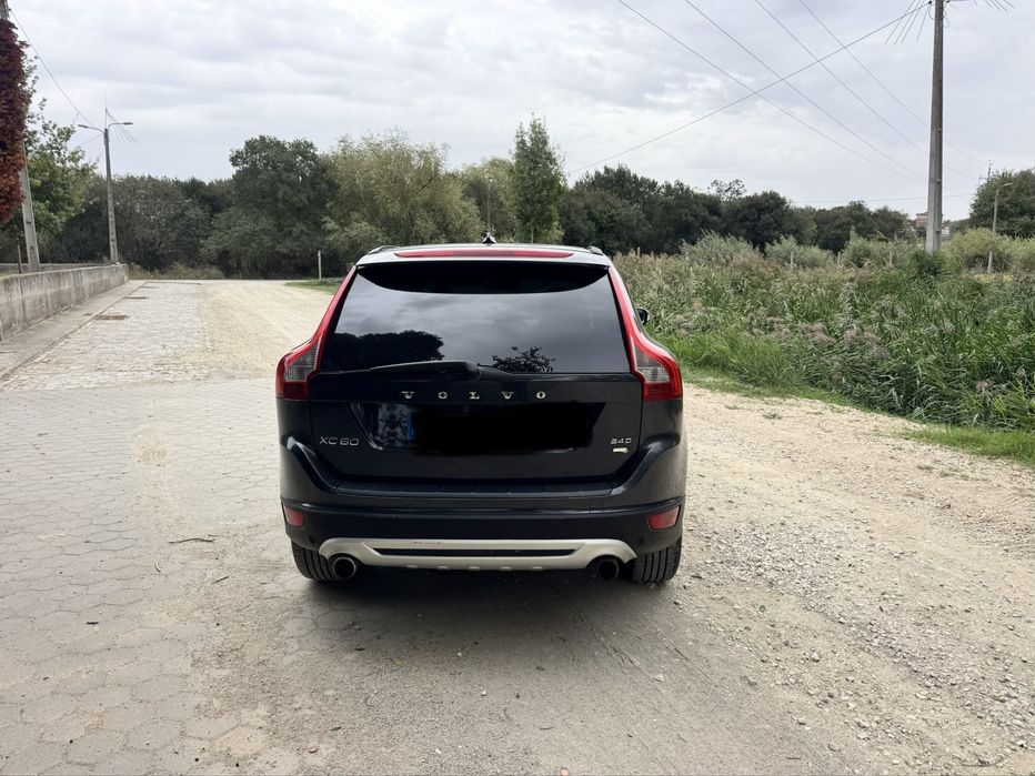VOLVO XC60 D5 R-DESIGN 2.4 Diesel — 175 CV | 2010